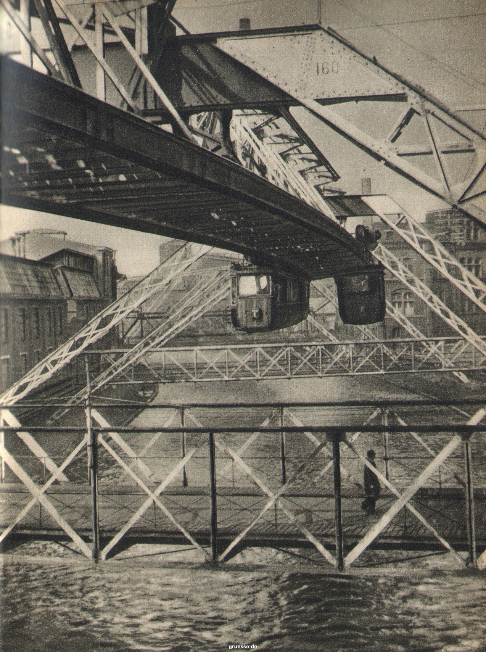wuppertal_schwebebahn_1940