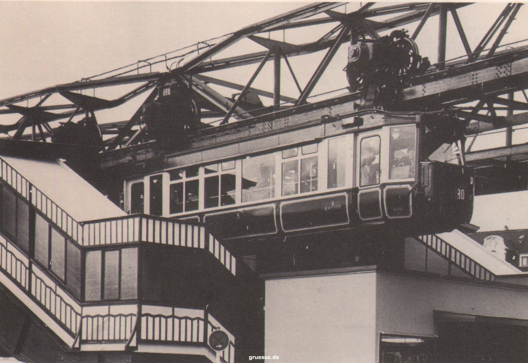 wuppertal_schwebebahn_kaiserwagen