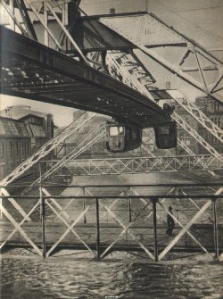 wuppertal_schwebebahn_1940